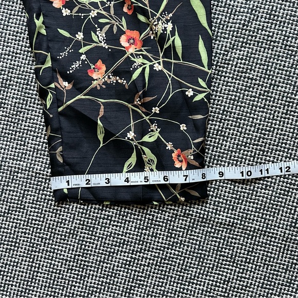 Vintage Floral Print Capri Pants - Picture 13 of 15